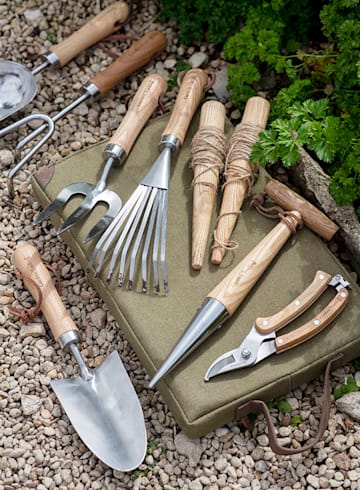 ¿Qué incluye un kit de jardineria?